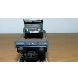 ELECTROTREN  1010 wagon plat chargé d'un Mercedes Benz Unimog et d'un canon RENFE BO