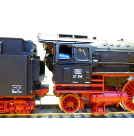 Rivarossi  véro 1351, loco Pacific 231 Br 01 196   DB   BO
