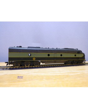 IHC ( Mehanoteknika )  1935, loco diesel A1A A1A  EMD  E-8A    ERIE   neuf   BO 