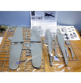 HOBBY CRAFT HC 1529, CHANCE VOUGHT FG - 1D CORSAIR version d'après guerre Neuf BO 1/48