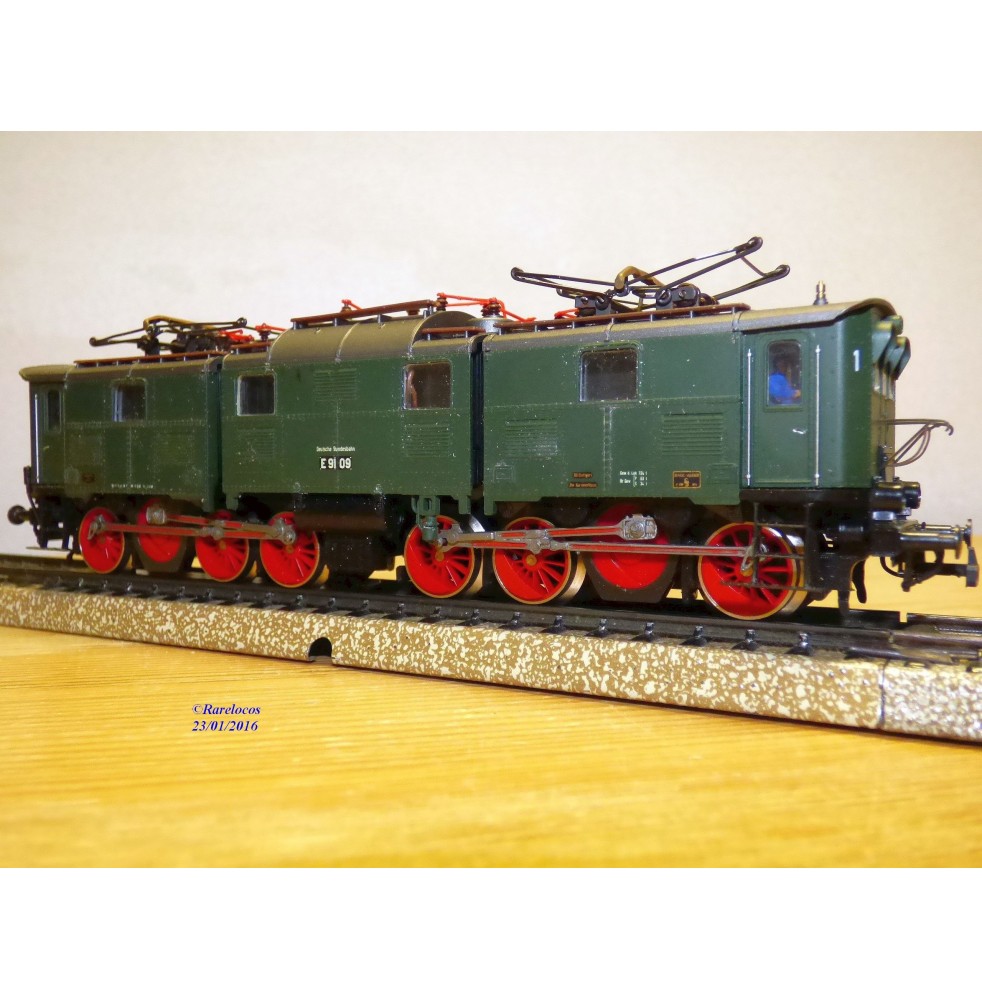 RÖWA  pour Märklin  1408, motrice ancienne articulée à bielles E 91   DB   BO