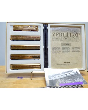 ARNOLD 0166, coffret train Henschel Wegmann DR BO
