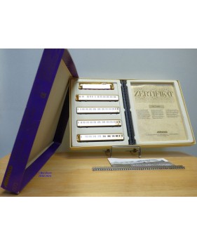 ARNOLD  Goldserie 0173, coffret train Henschel Wegmann   doré  DR  BO