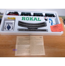 ROKAL   01105, coffret 1 loco et 3 voitures Personenzug    DB   BO  