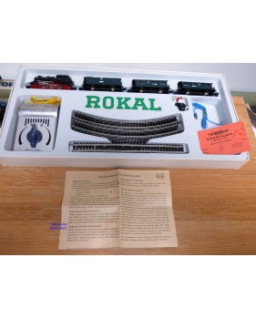 ROKAL   01105, coffret 1 loco et 3 voitures Personenzug    DB   BO  