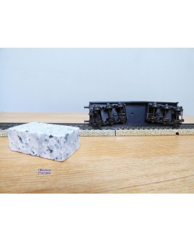 Märklin  48663,  wagon plat  type Sammp 705 Köln  chargé d'un bloc de granit véritable  DB   neuf    BO 