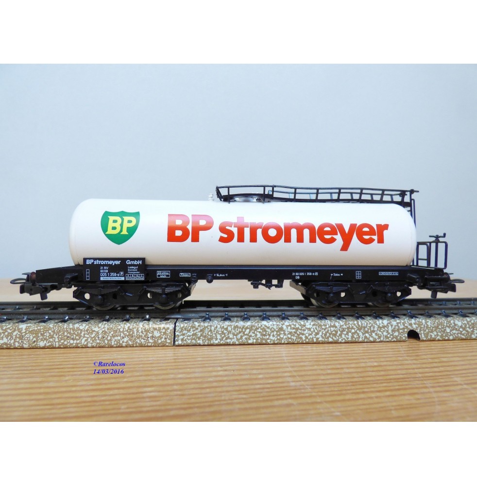 PRIMEX ( Märklin )  4588,  wagon  citerne BP  stromeyer DB  neuf  BO 