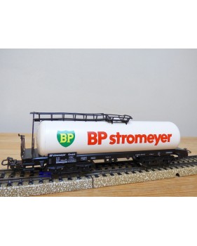 PRIMEX ( Märklin )  4588,  wagon  citerne BP  stromeyer DB  neuf  BO 