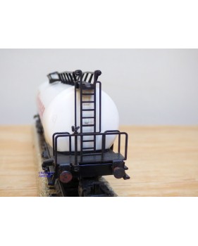 PRIMEX ( Märklin )  4588,  wagon  citerne BP  stromeyer DB  neuf  BO 