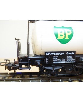 PRIMEX ( Märklin )  4588,  wagon  citerne BP  stromeyer DB  neuf  BO 
