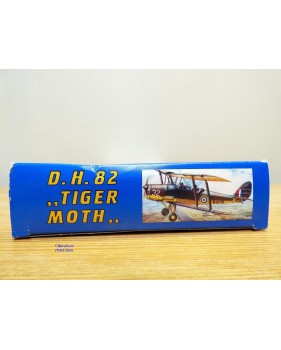 SMER 0811,  biplan britannique  DE HAVILAND 82  " Tiger Moth "   neuf    BO 1/48
