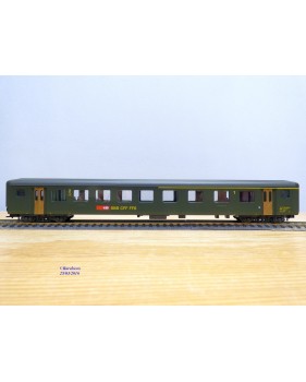 ROCO 44337, voiture unifiée mixte  1/ 2  Kl.  SBB    BO