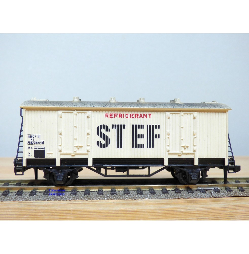 HORNBY acHO 705, wagon couvert réfrigérant STEF SNCF 
