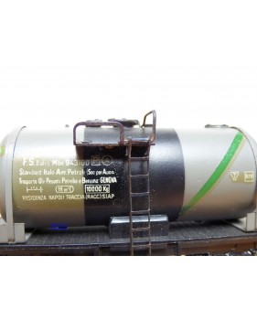RIVAROSSI  véro C MBe, wagon citerne type Mbe  Standard Italo Am. Petroli   FS    BO