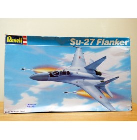 REVELL 4348, SUKHOI  Su-27 Flanker    neuf    BO  1/72
