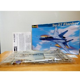 REVELL 85 2326 REYNARD VISTEON 1/25 BO