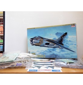 HASEGAWA P13-2900, avion d' attaque L.T.V.  ( Ling Temco Vought ) A-7D  Corsair II     Neuf   BO  1/48