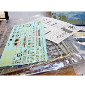 HASEGAWA P13-2900, avion d' attaque L.T.V.  ( Ling Temco Vought ) A-7D  Corsair II     Neuf   BO  1/48