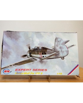MPM  48028, FOCKE WULF  Fw 190 S  neuf  BO  1/48 