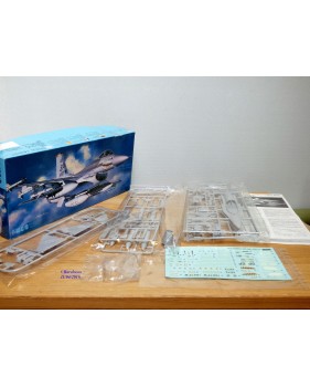 FUJIMI 35104, General Dynamics  F-16C/D  Jaws  Neuf   BO  1/72