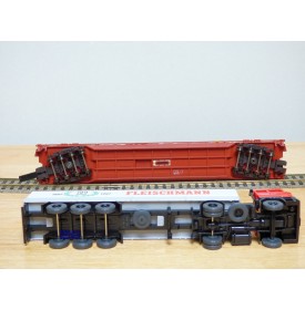 FLEISCHMANN  5274,  wagon surbaissé pour transport de camions type Saadkms.690 Rollende Landstrasse et camion MAN  DB  BO 