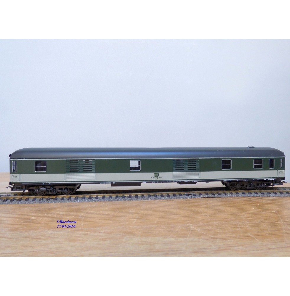 RIVAROSSI  véro 2927, fourgon grandes lignes type Düm   DB   neuf   BO