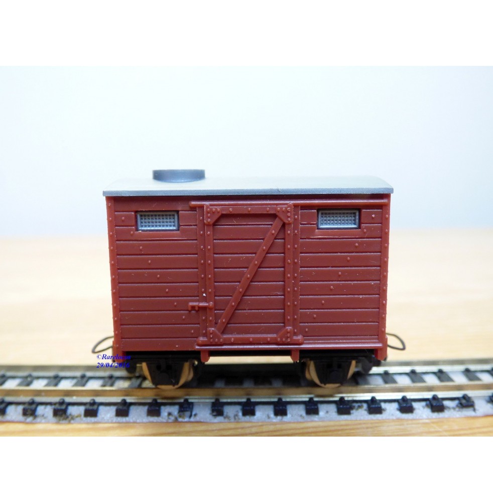 EGGER BAHN 2202 / JOUEF V22, wagon couvert court gris  neuf  BO