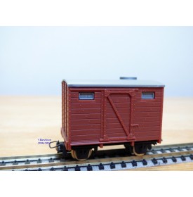 EGGER BAHN 2201 / JOUEF V22, wagon couvert court brun   neuf  BO