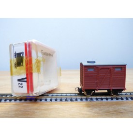 EGGER BAHN 2201 / JOUEF V22, wagon couvert court brun   neuf  BO