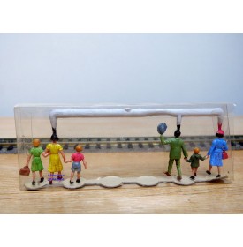 MERTEN 818-819, 6 personnages   en famille neuf   BO   1/87   HO