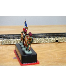 ALYMER Miniploms 49, 4  figurines de soldats français ( parachutistes ) neuf   BO   HO