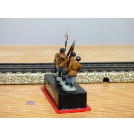 ALYMER Miniploms 60, 4  figurines de soldats italiens  neuf   BO   HO