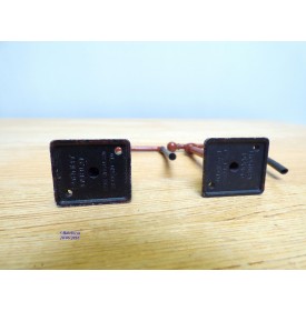 HORNBY  DUBLO  32140, 2 prises d'eau métal et caoutchouc  métal  BO