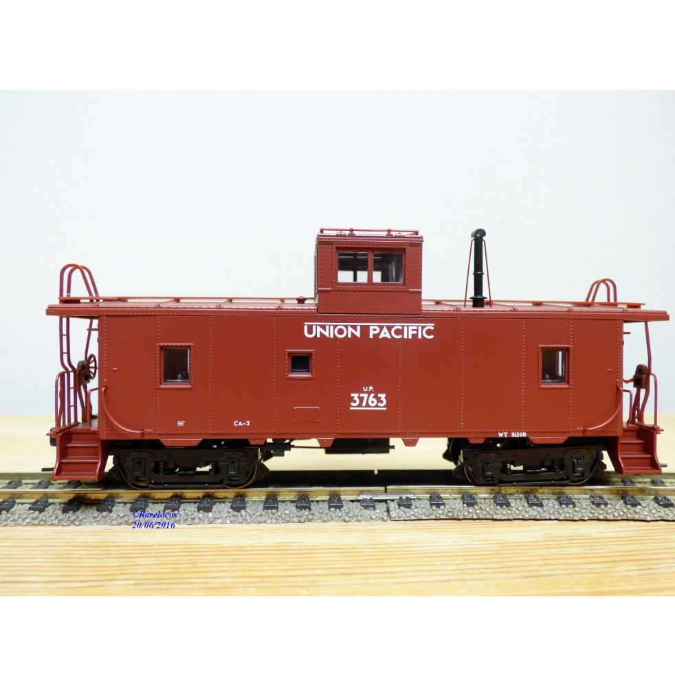 TRIX  24901 , wagon de queue ( caboose )   UNION PACIFIC   Neuf   BO