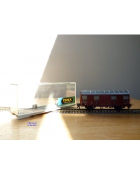 TRIX Express International  / Röwa  3665, wagon couvert type Gmmehs    DB  neuf  BO  