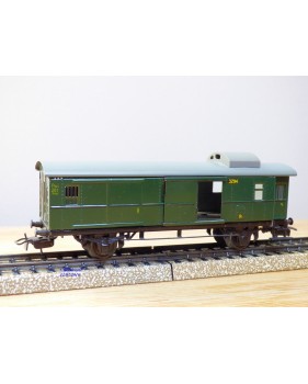 MÄRKLIN  329 / 4 . 1,   fourgon à 2 essieux  DB   BO