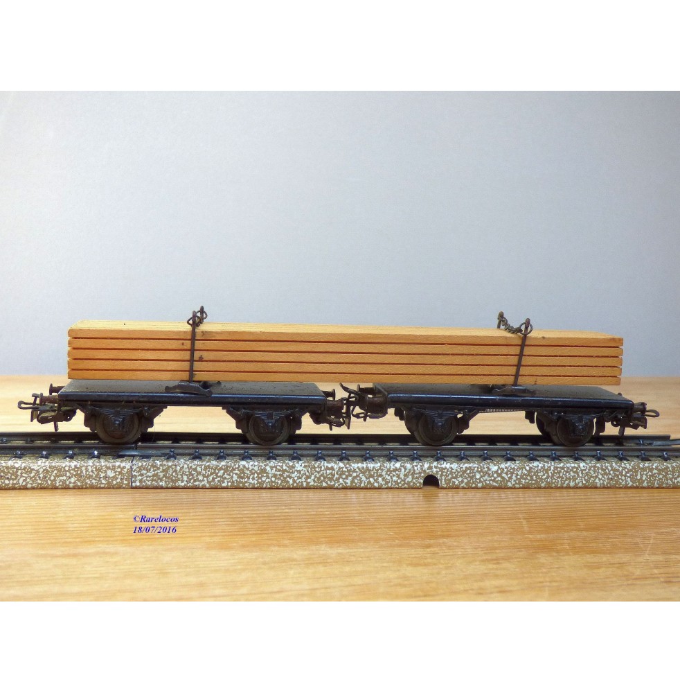 Märklin  4512.5 , couplage de 2 wagons plats à plate forme pivotantes ( Drehschemelwagen )  chargé de bois    DB    BO