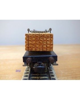 Märklin  4512.5 , couplage de 2 wagons plats à plate forme pivotantes ( Drehschemelwagen )  chargé de bois    DB    BO