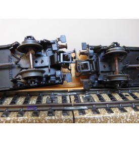 Märklin  4512.5 , couplage de 2 wagons plats à plate forme pivotantes ( Drehschemelwagen )  chargé de bois    DB    BO