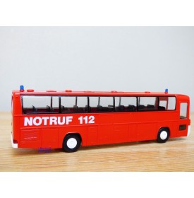 Rietze 60184, autocar de pompiers MERCEDES BENZ  O 303 15 RHD    Neuf   BO