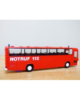 Rietze 60184, autocar de pompiers MERCEDES BENZ  O 303 15 RHD    Neuf   BO