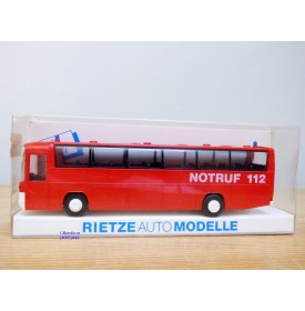 Rietze 60184, autocar de pompiers MERCEDES BENZ  O 303 15 RHD    Neuf   BO
