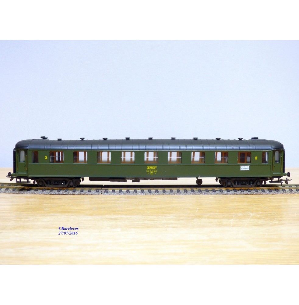 France Trains  242 ,  voiture OCEM à flancs lisses 2 Cl.type B9  SNCF  neuf  BO