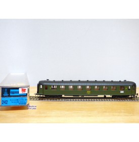 France Trains  242 ,  voiture OCEM à flancs lisses 2 Cl.type B9  SNCF  neuf  BO