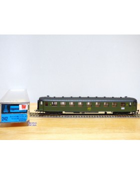 France Trains  242 ,  voiture OCEM à flancs lisses 2 Cl.type B9  SNCF  neuf  BO