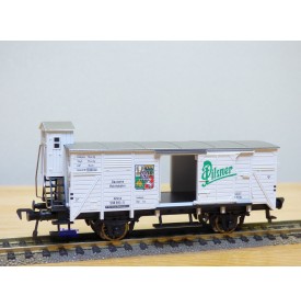 FLEISCHMANN 5357,  wagon couvert  à guérite  PILSNER URQUELL    DR   neuf  BO