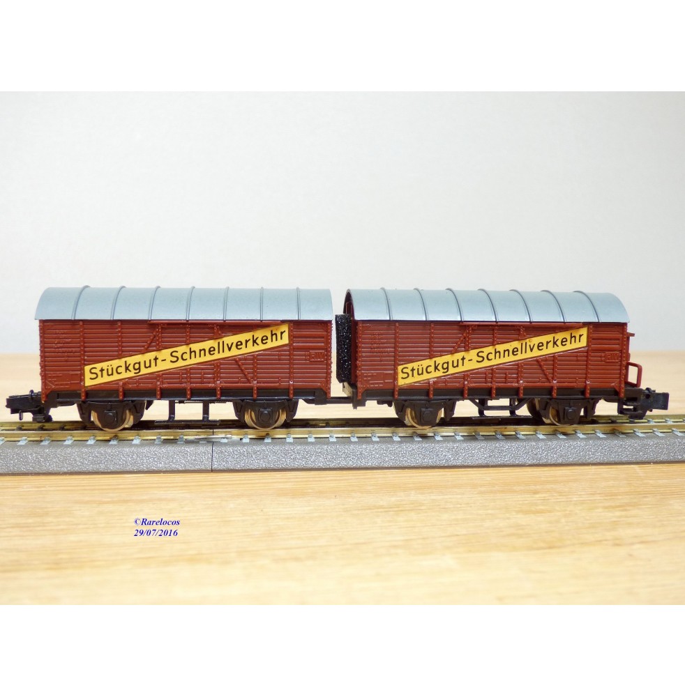 ROKAL 00256, couplage de 2 wagons couverts dont 1 à guérite  à guérite    DB   neuf  BO