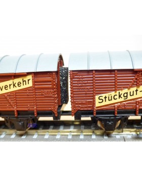 ROKAL 00256, couplage de 2 wagons couverts dont 1 à guérite  à guérite    DB   neuf  BO