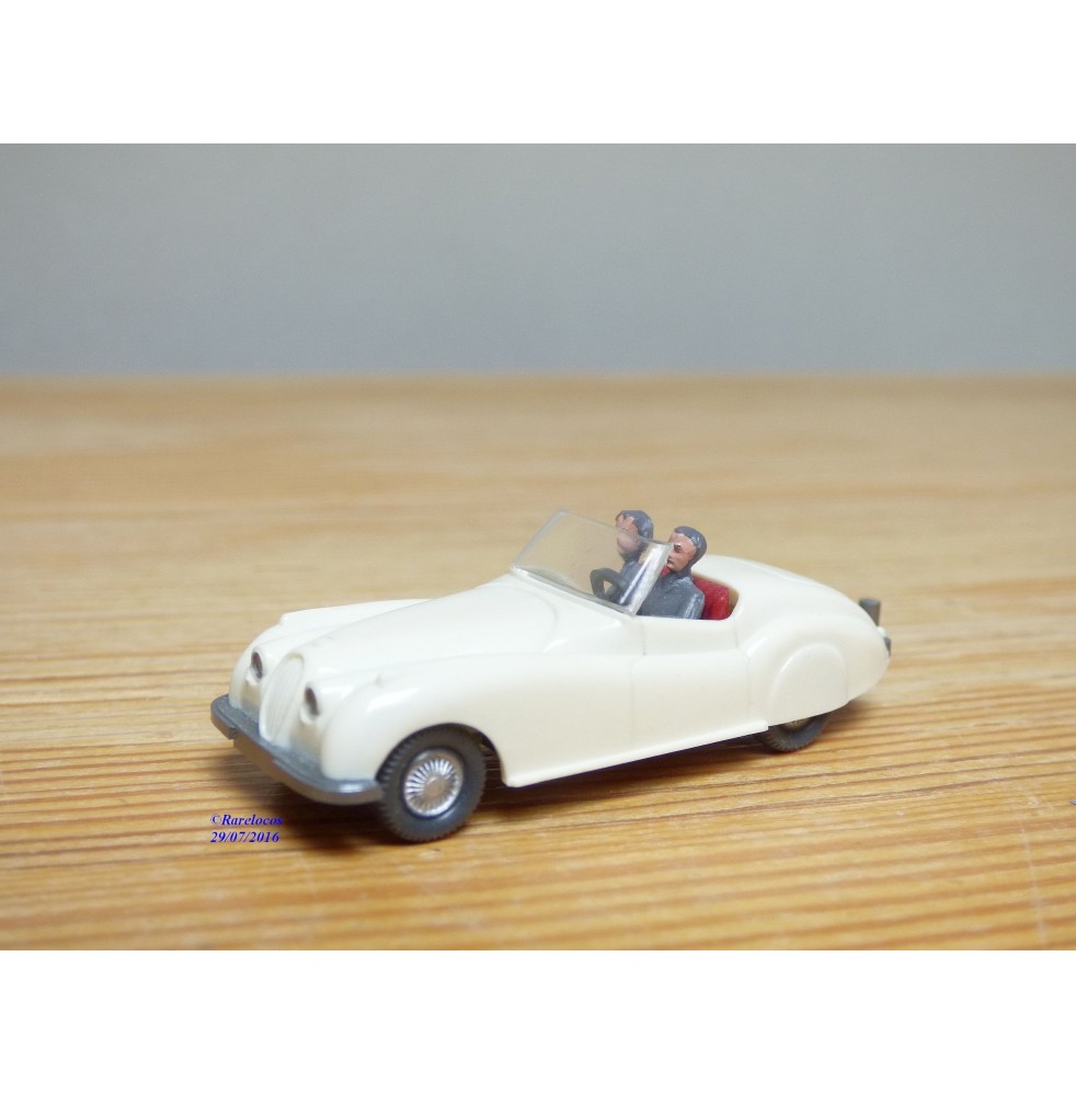 WIKING  20 , Jaguar Sport blanche   1/87   HO