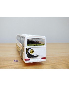 Rietze 40183, autocar  MERCEDES BENZ  O 303 15  RHD  Borussia Dortmund    Neuf   BO